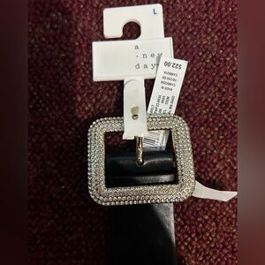 NWT Women’s size Large Belt